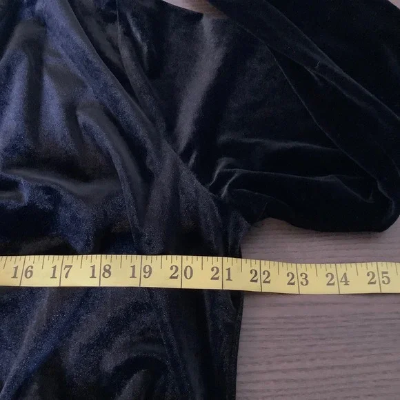 Sundance Womens XXL Black Velvet Wrap Front V-Neck Long Sleeve Blouse Top - Picture 7 of 9